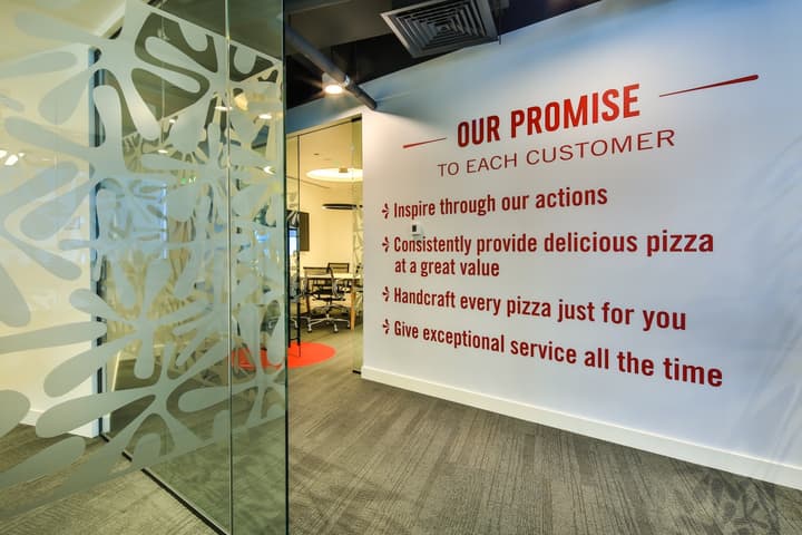 Domino's Pizza — photograph 3