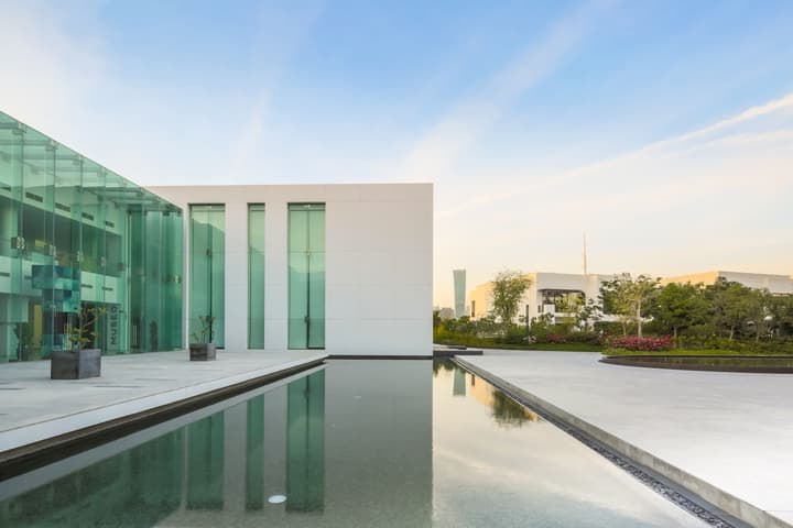 Meydan Sales Center — photograph 9