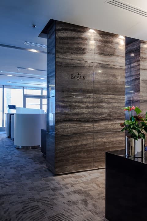 Regus Office — photograph 3